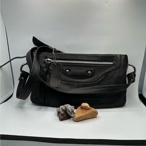 Sorpresa! Black Leather Crossbody Bag